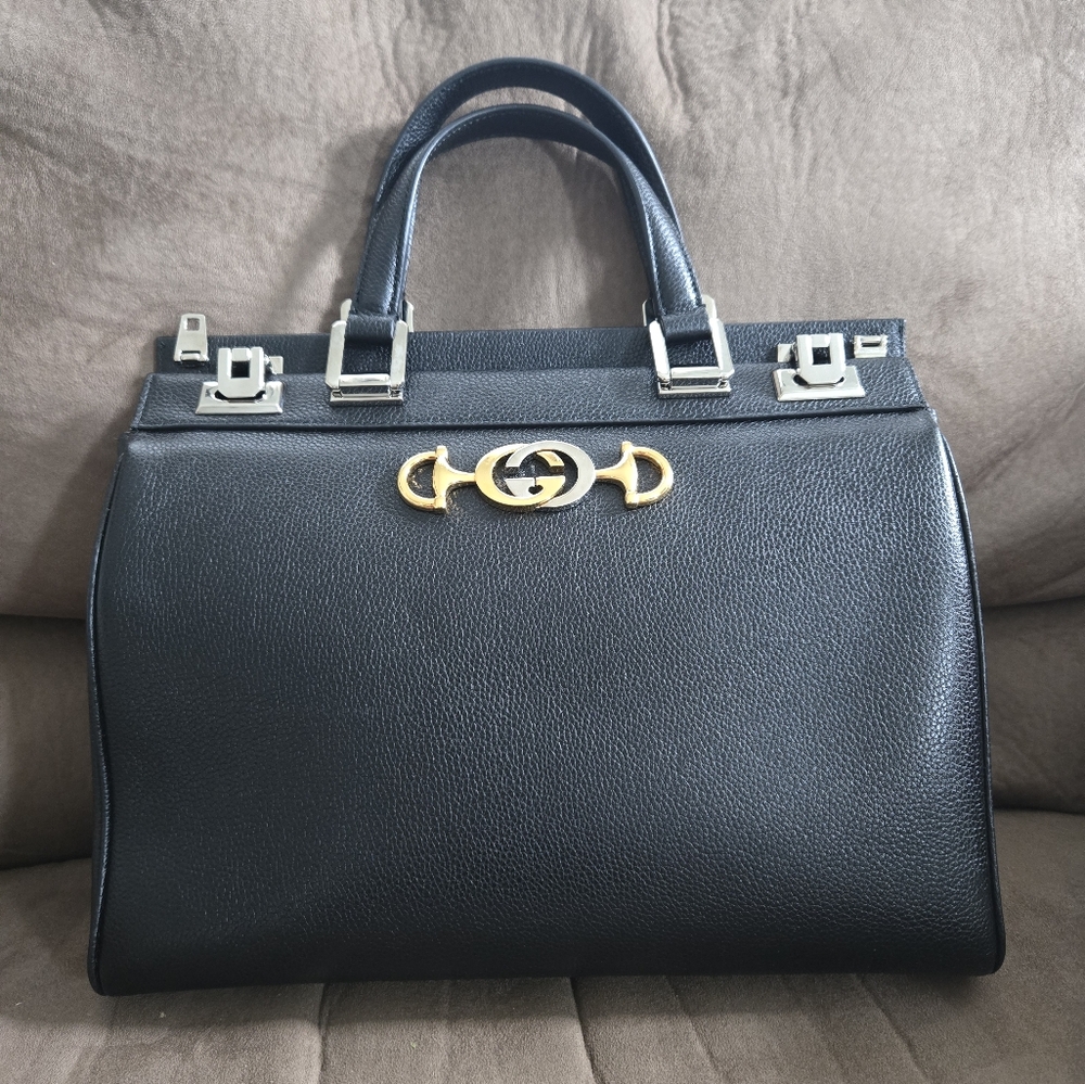 Gucci Zumy Grainy Leather Medium Top Handle Bag